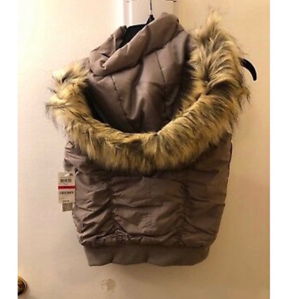 American Rag Vest - Picture 3 of 3